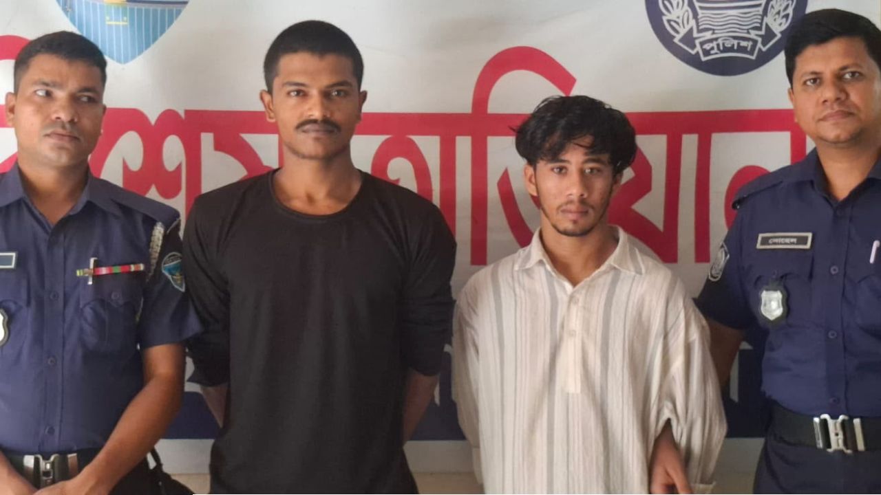 চৌদ্দগ্রামে কিশোর গ্যাং ১২০৭-এর দুই লিডার গ্রেফতার